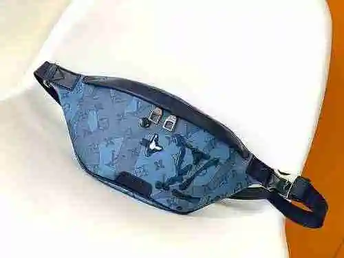 El bolso de pecho exclusivo para hombre LV está hecho de cuero original importado de primer nivel, c