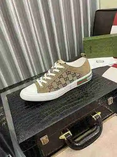 Código de zapato de hombre GUCCI: 0909B50 Talla: 38-44