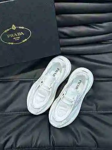 Marca Prada Co * Código de calzado para hombre: 0906C80 Talla: 38-44