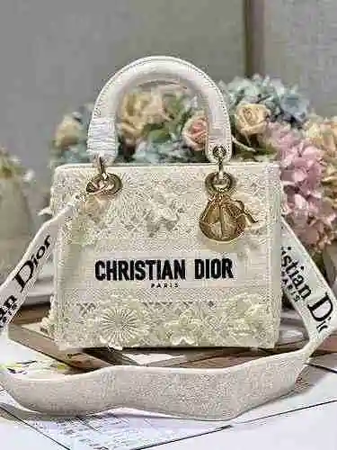 El bolso DIOR Dior está hecho de cuero original importado de primer nivel y una versión réplica de a