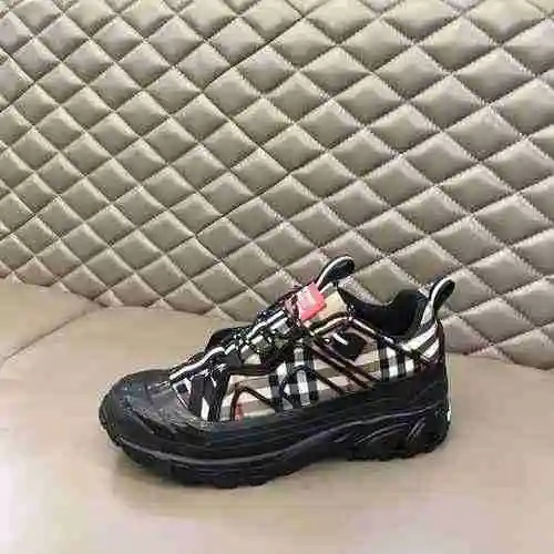 Zapato Burberry Hombre Código: 0906C60 Talla: 38-44
