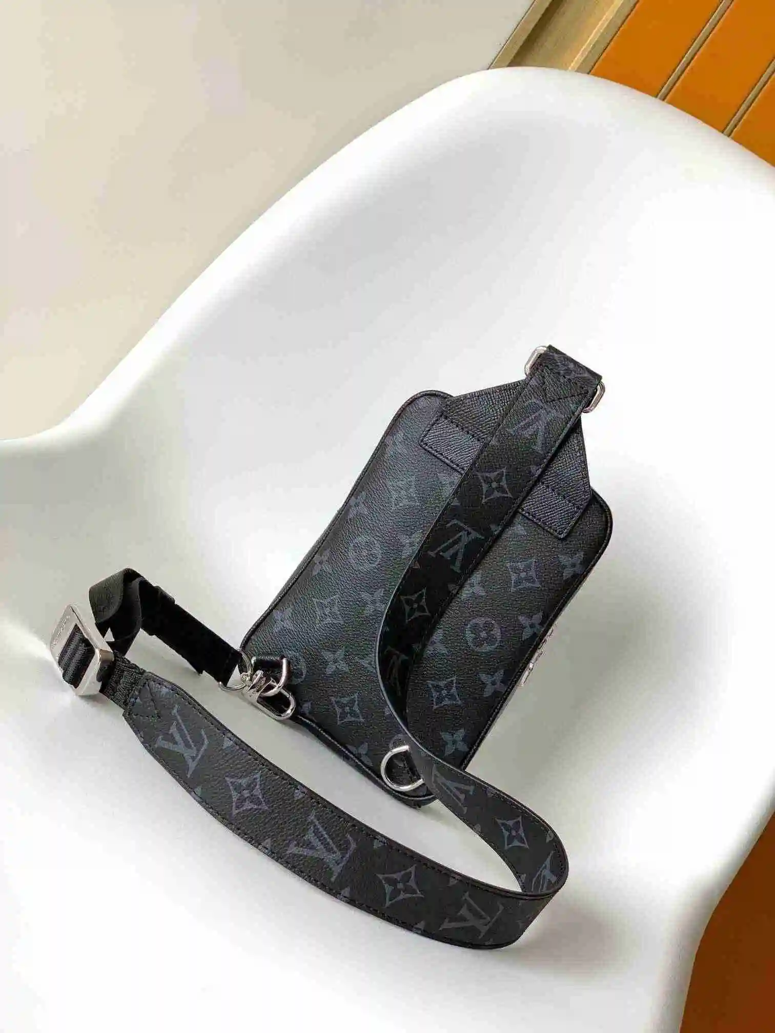 KK04150 (3).webp