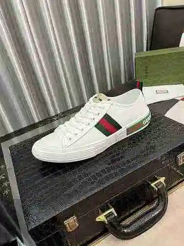 Código de zapato de hombre GUCCI: 0909B50 Talla: 38-44