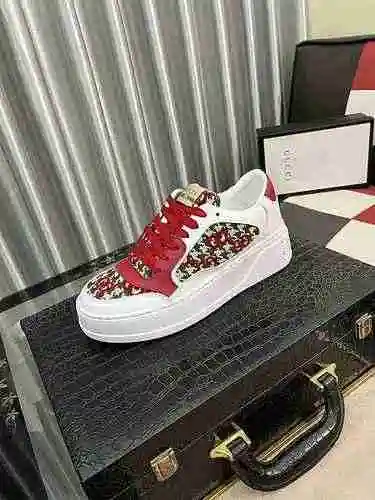 Código de zapato de hombre GUCCI: 0908B40 Talla: 38-44