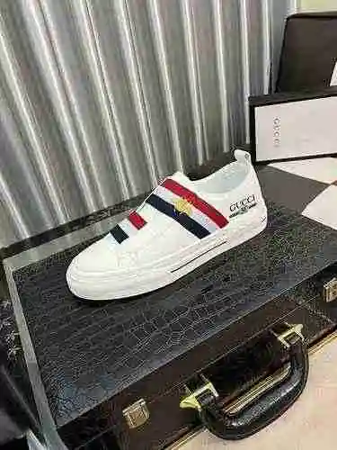 Código de zapato de hombre GUCCI: 0908B40 Talla: 38-44