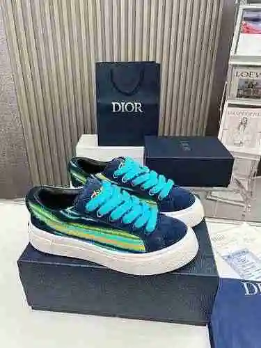 Código Pareja Dior: 0909C00 Talla: Mujer 35-40 (34, 41 personalizado sin devolución y cambio) Hombre