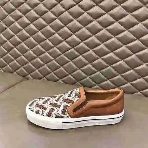 Zapato Burberry Hombre Código: 0906B20 Talla: 38-44
