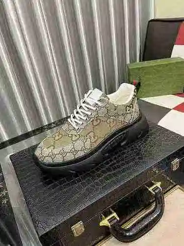 Código de zapato de hombre GUCCI: 0908B60 Talla: 38-44