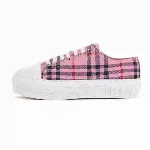 Burberry Pareja Código: 0831C00 Talla: Mujer 35-40 Hombre 39-45