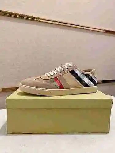 Zapato Burberry Hombre Código: 0910B30 Talla: 38-44