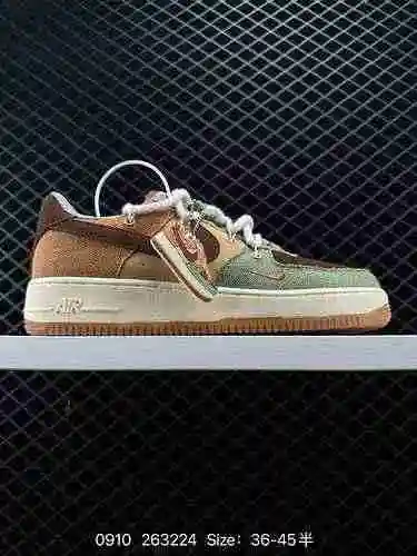 2 auténticas zapatillas casuales, versátiles y deconstruidas Nike Air Force Low Air Force One. El re
