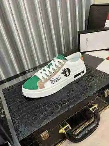 Código de zapato de hombre GUCCI: 0909B40 Talla: 38-44