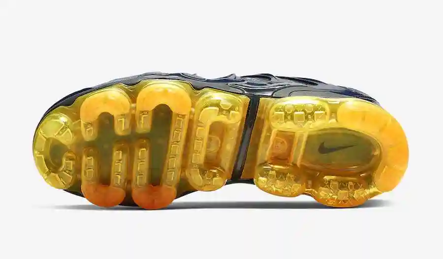 Nike-Air-VaporMax-Plus-Obsidian-Laser-Orange-924453-406-Release-Date-4.webp
