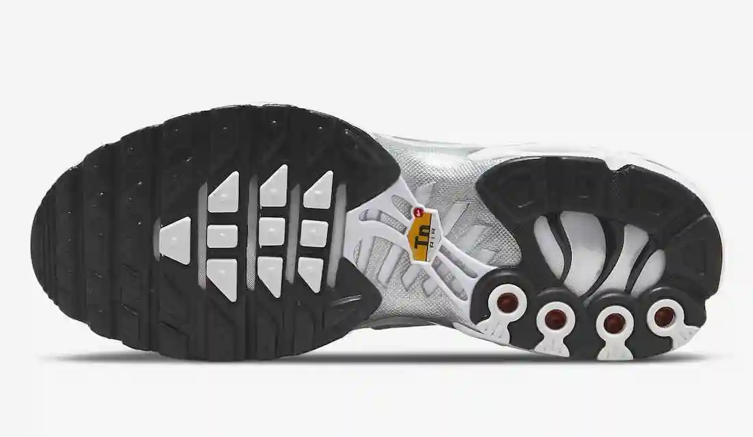 Nike-Air-Max-Plus-White-Silver-Black-DV3456-100-Release-Date-1.webp