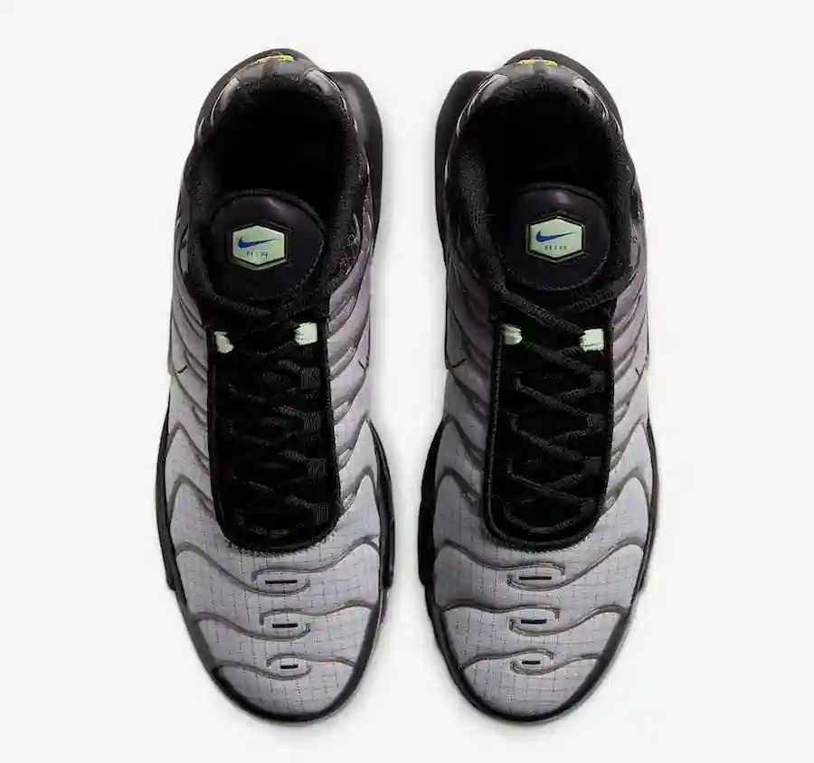 Nike-Air-Max-Plus-Green-Glow-CT1619-001-Release-Date-3.webp