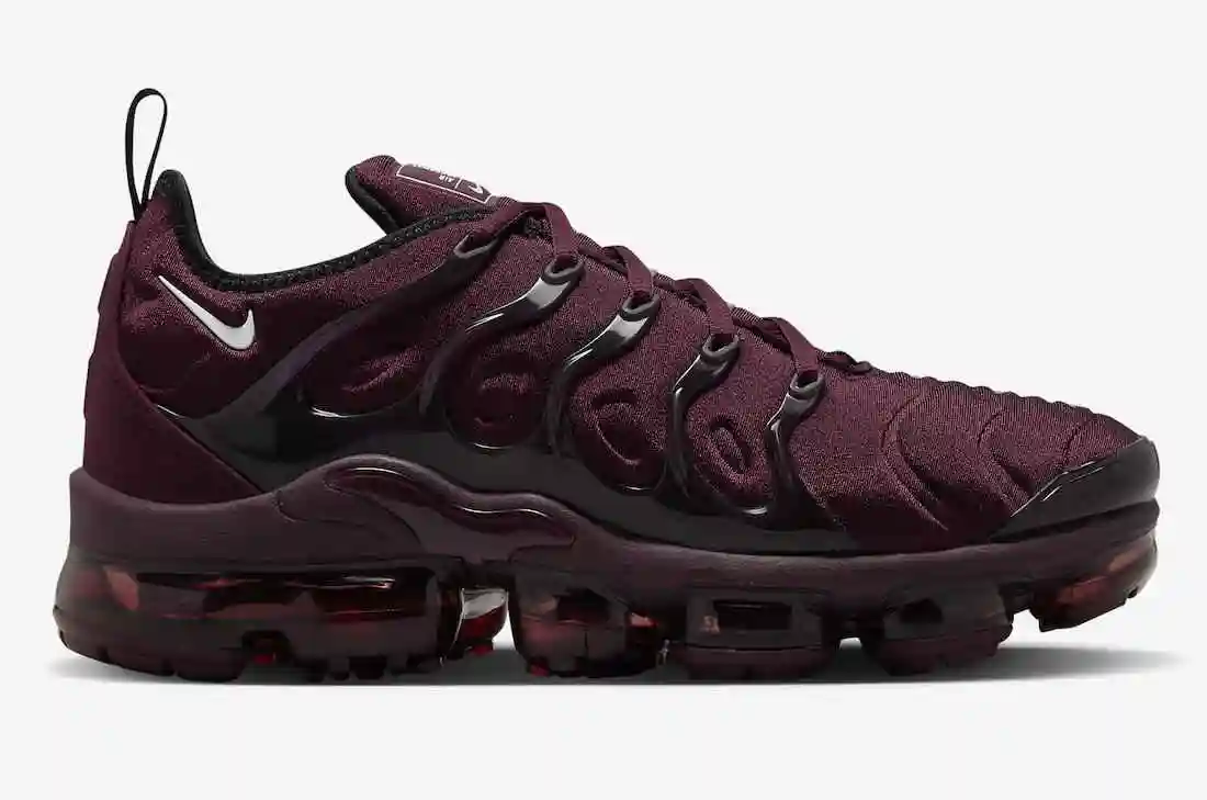 Nike-Air-VaporMax-Plus-FN6850-681-Release-Date-2.webp