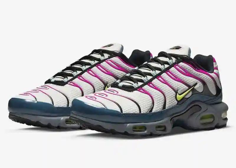 Nike-Air-Max-Plus-DH4776-002-Release-Date-4.webp