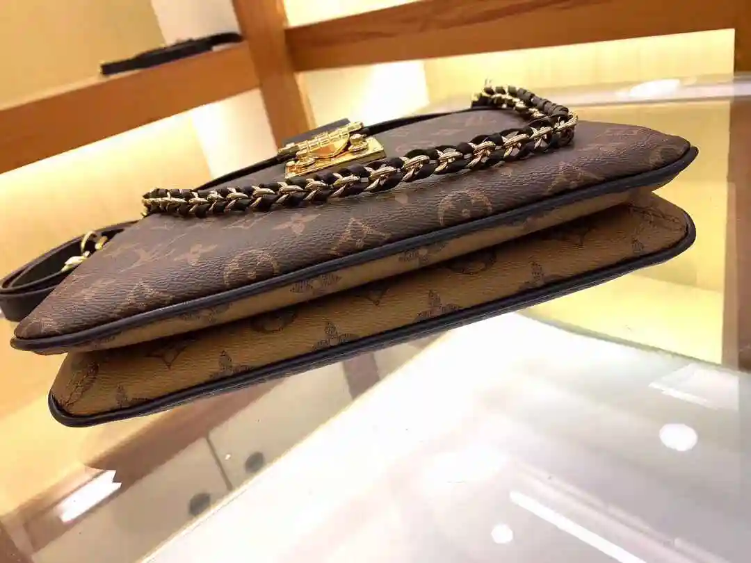 KK02050 (4).webp