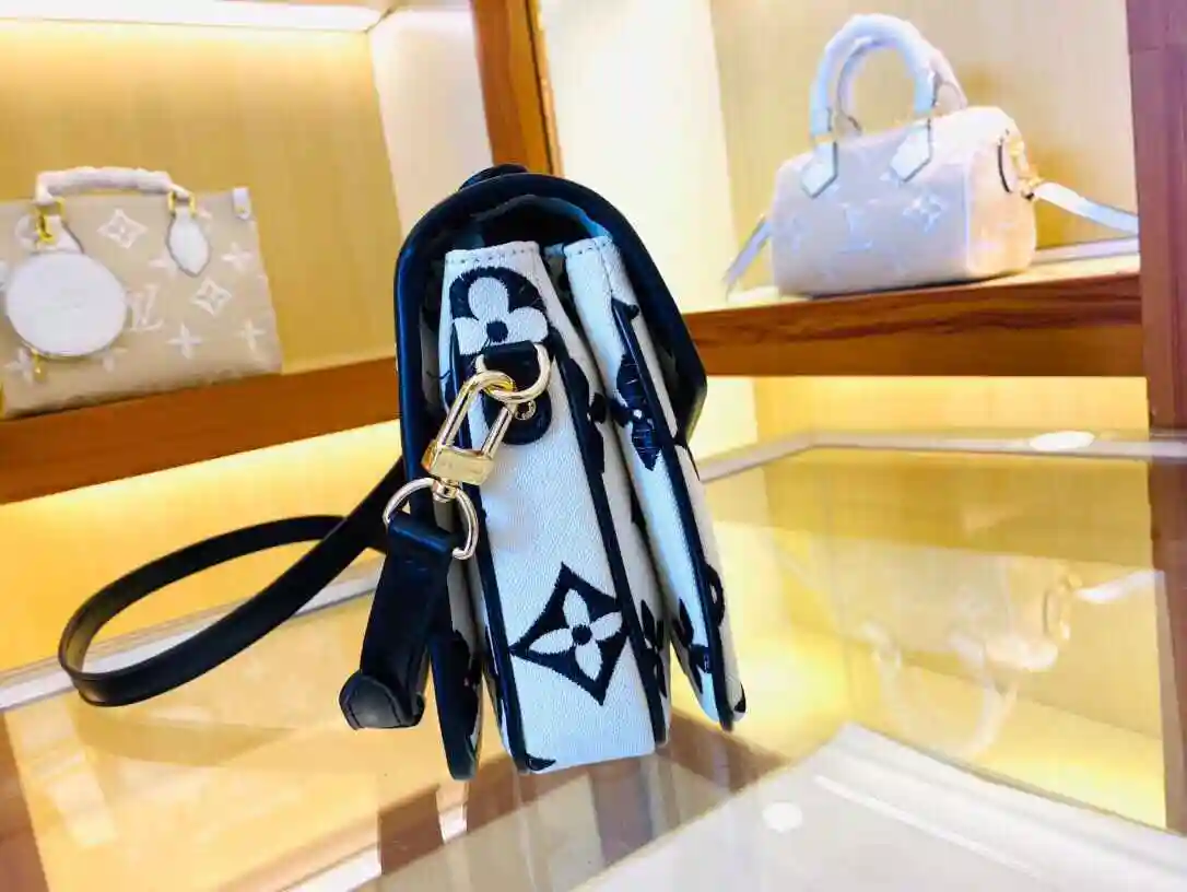 KK02150 (9).webp