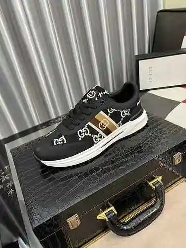 Zapato GUCCI para hombre Código: 0908B50 Talla: 38-44