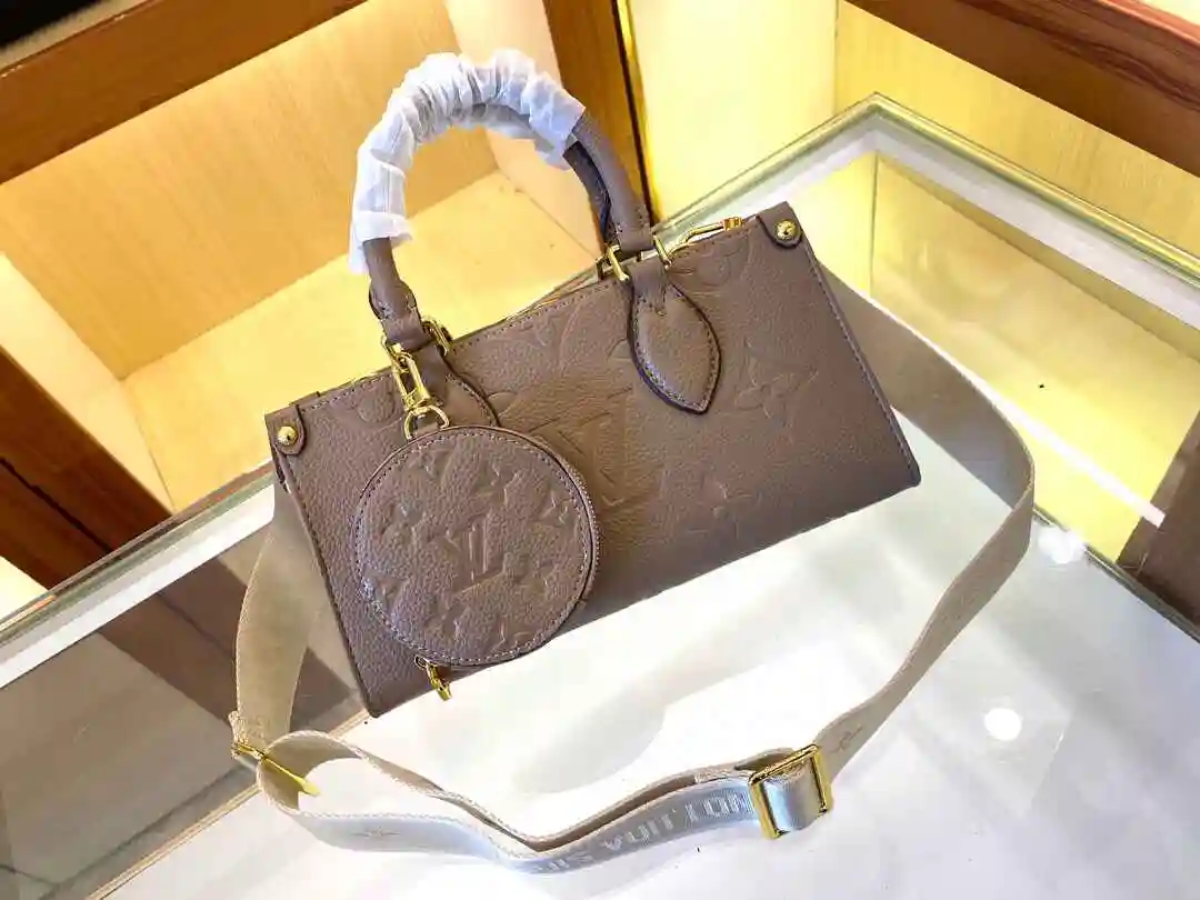 KK01950 (7).webp