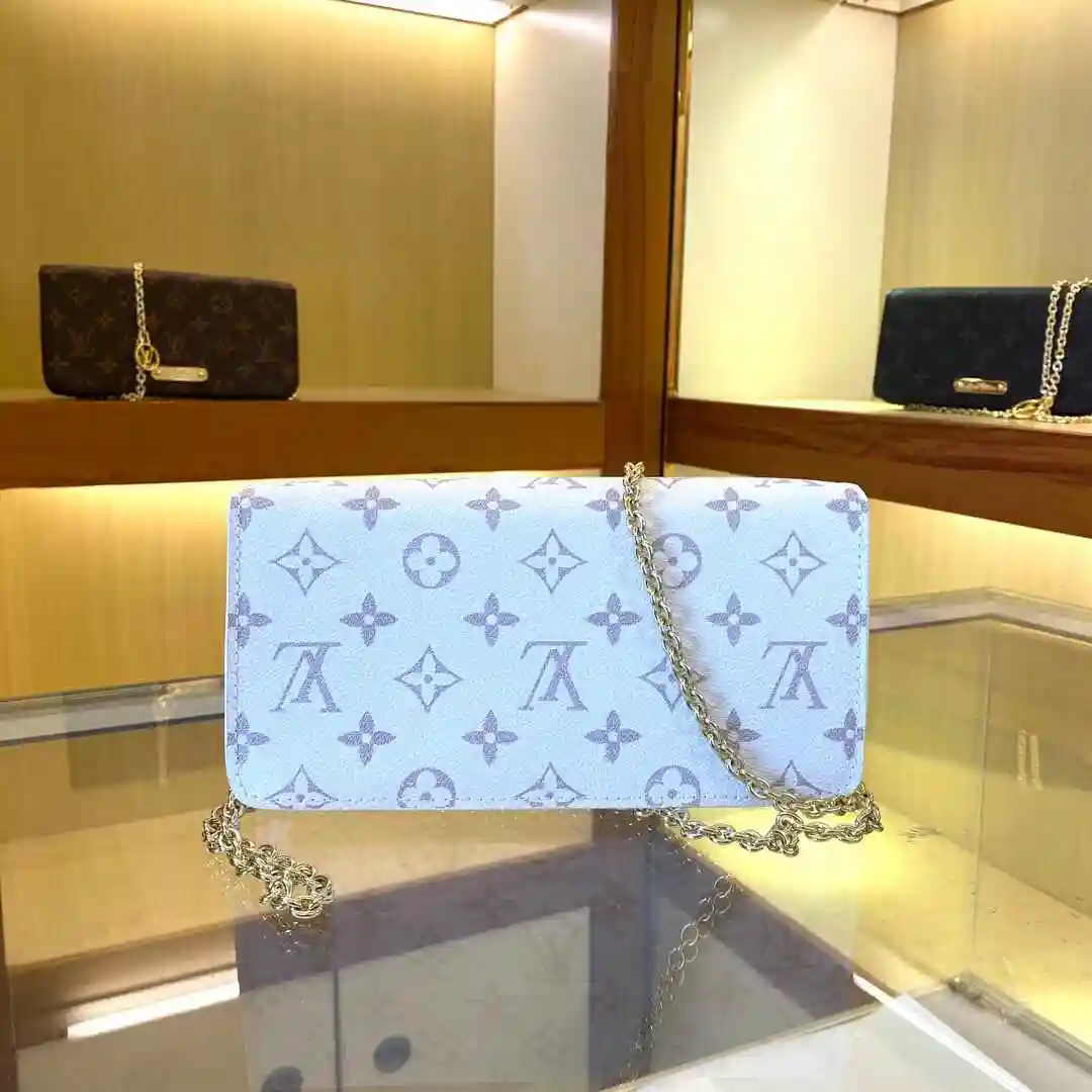 KK01950 (11).webp