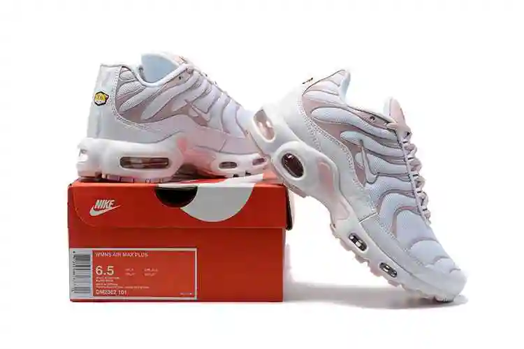 Nike Air Max Plus DM2362-101 36-40 (1).webp