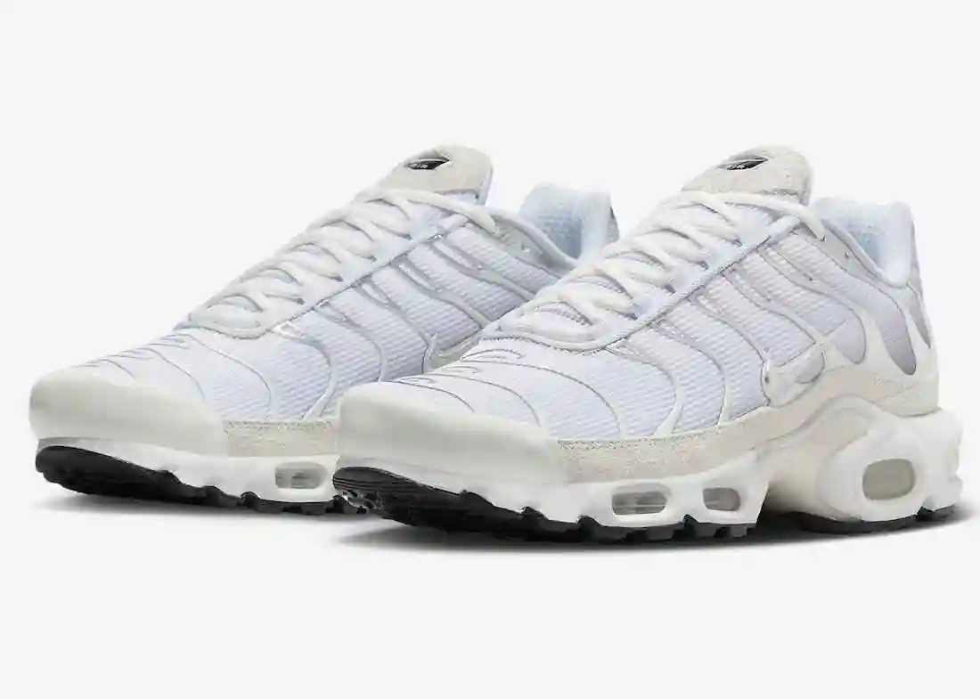 Nike-Air-Max-Plus-Pure-Platinum-FN7813-001-4.webp