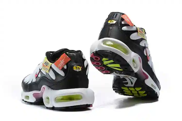 Nike Air Max Plus CU4747-100 40-46 (1).webp