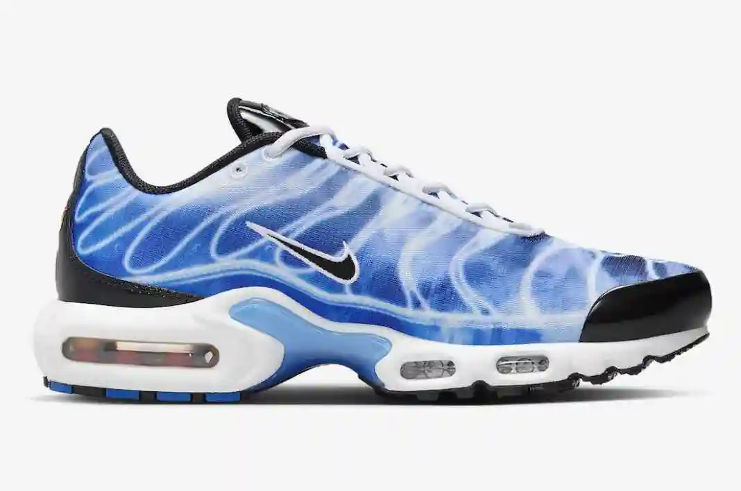 Nike-Air-Max-Plus-Light-Photography-Royal-Blue-DZ3531-400-2-1068x708.webp