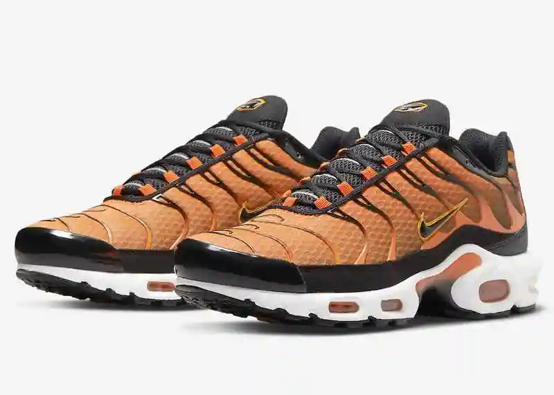 Nike-Air-Max-Plus-Orange-Black-DM0032-800-Release-Date-4.webp