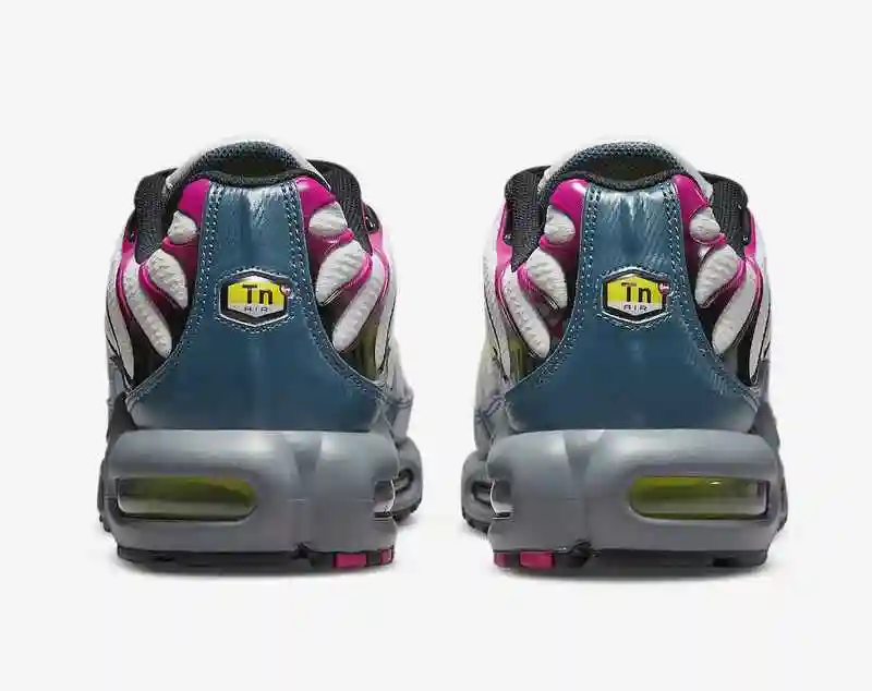 Nike-Air-Max-Plus-DH4776-002-Release-Date-5.webp