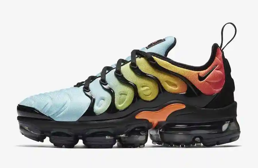 nike-air-vapormax-plus-bleached-aqua-ao4550-002-release-date-1.webp