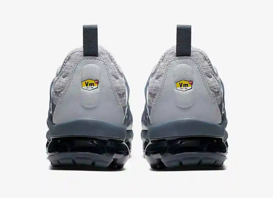 Nike-Air-VaporMax-Plus-Wolf-Grey-Dark-Grey-Release-Date-5.webp