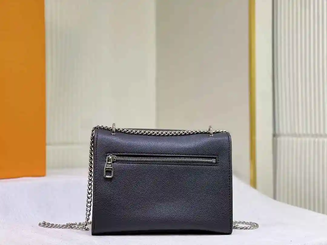 PL002050 (4).webp
