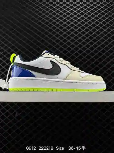 La zapatilla casual transpirable de corte bajo 9 Nike Court Borough Low 2 presenta un diseño clásico