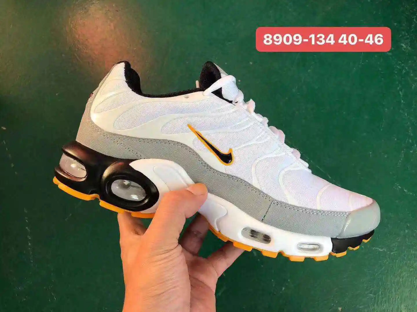 Nike Air Max Plus (6).webp