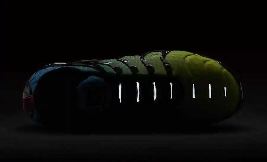 Nike-Air-VaporMax-Plus-Aurora-Green-924453-302-Release-Date-5.webp