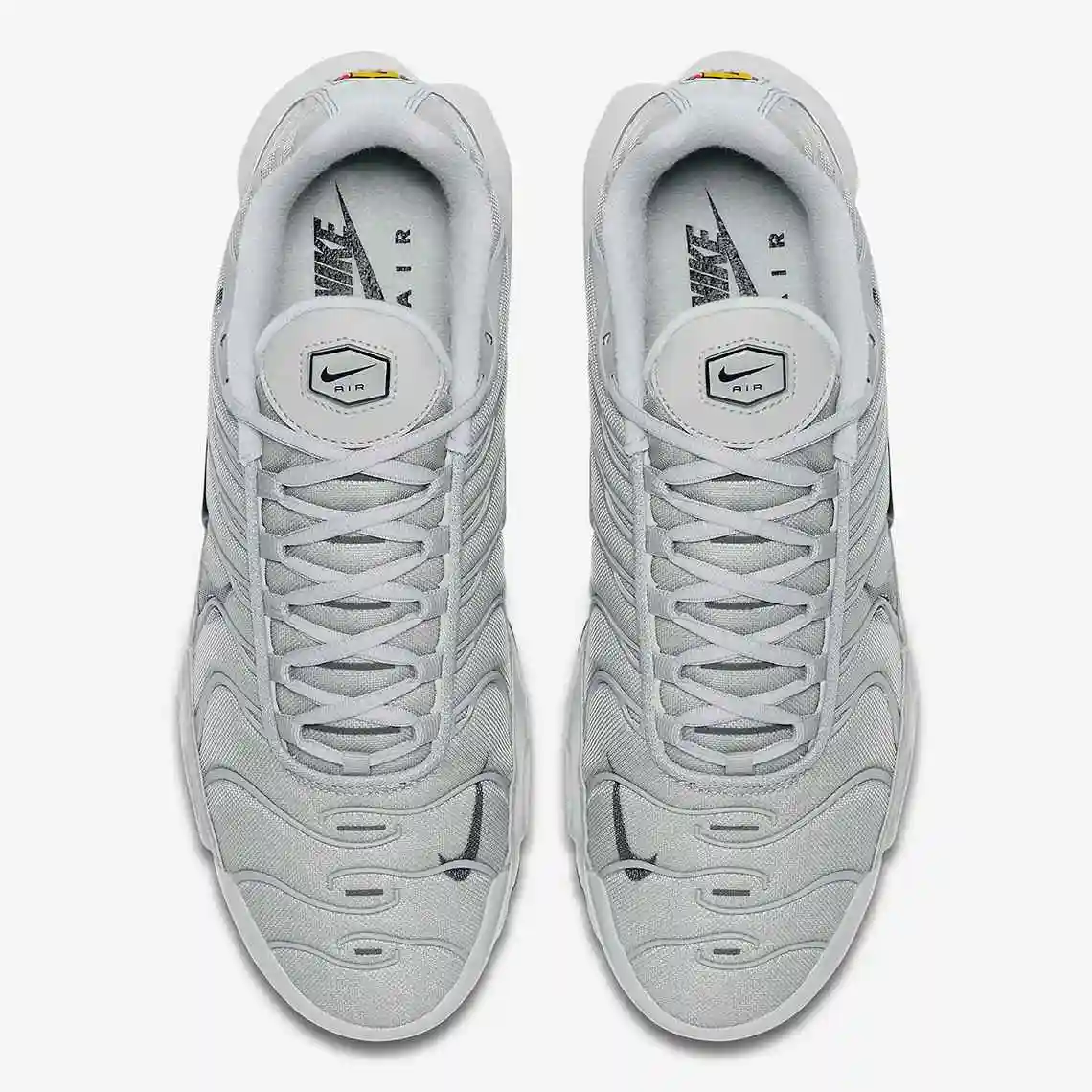 nike-air-max-plus-CU3454-002-4.webp