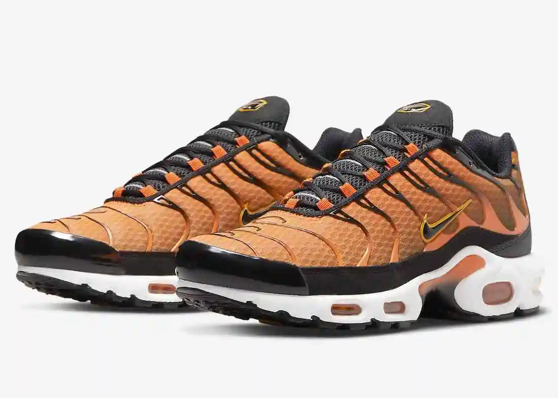 Nike-Air-Max-Plus-Orange-Black-DM0032-800-Release-Date-4.webp