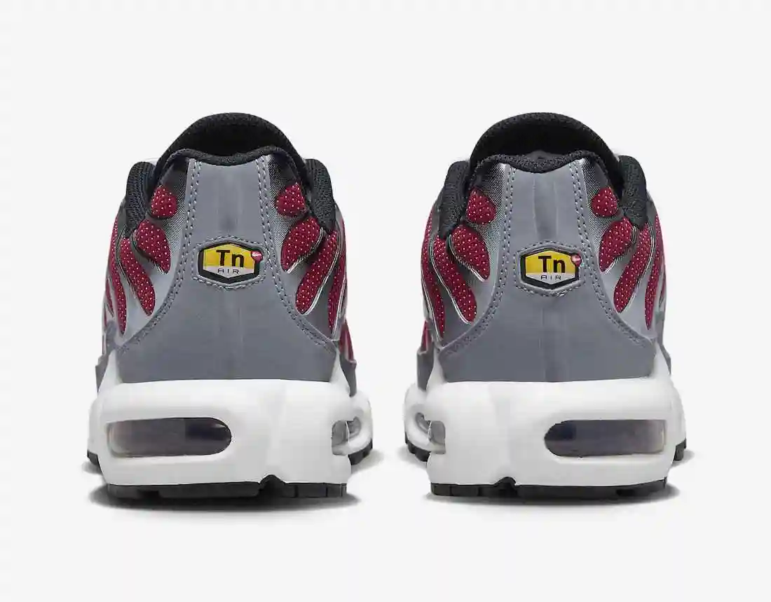 Nike-Air-Max-Plus-Red-Grey-White-DQ3983-600-Release-Date-5.webp
