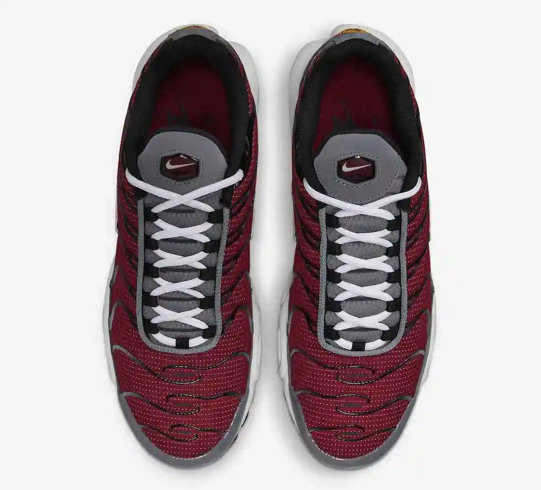 Nike-Air-Max-Plus-Red-Grey-White-DQ3983-600-Release-Date-3.webp