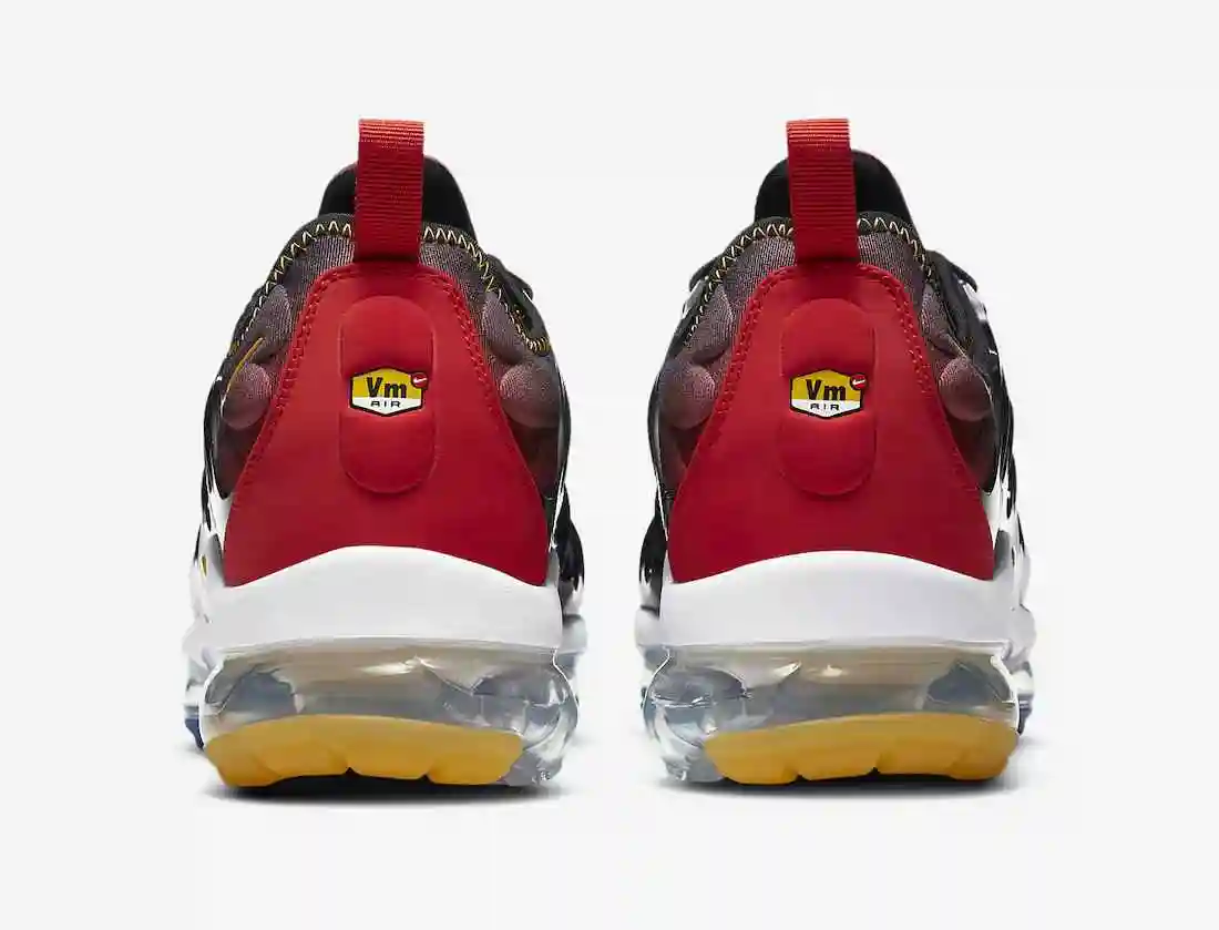 Nike-Air-VaporMax-Plus-Superman-DC1476-001-Release-Date-3.webp
