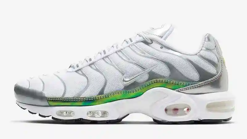 Nike-Air-Max-Plus-White-Metallic-CW2646-100-Release-Date-1.webp