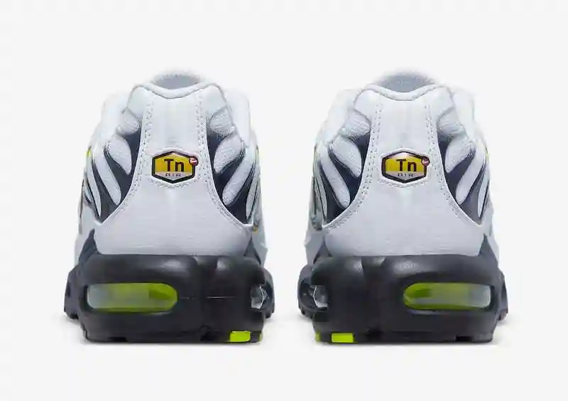 Nike-Air-Max-Plus-DV6821-100-Release-Date-5.webp