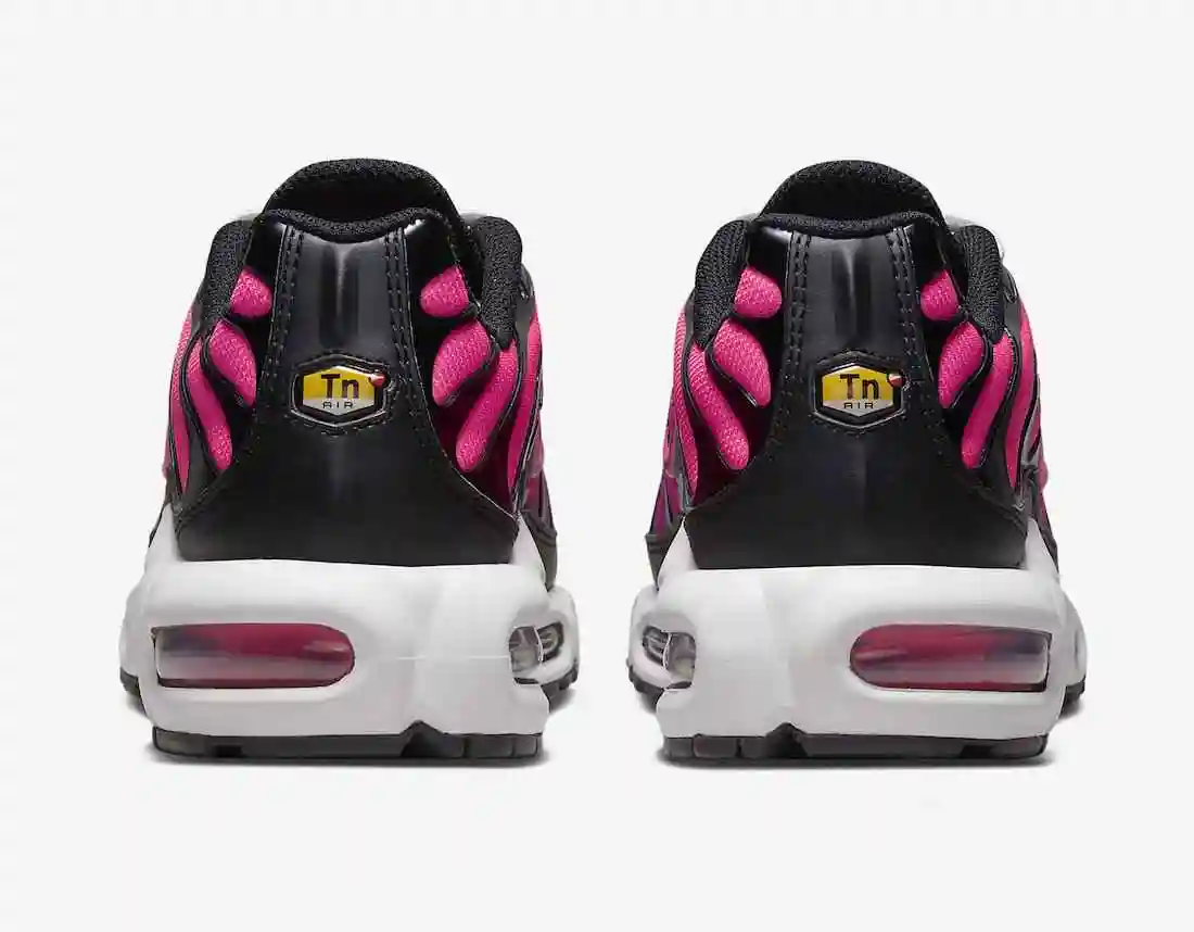 Nike-Air-Max-Plus-Dusk-DZ3670-500-Release-Date-5.webp