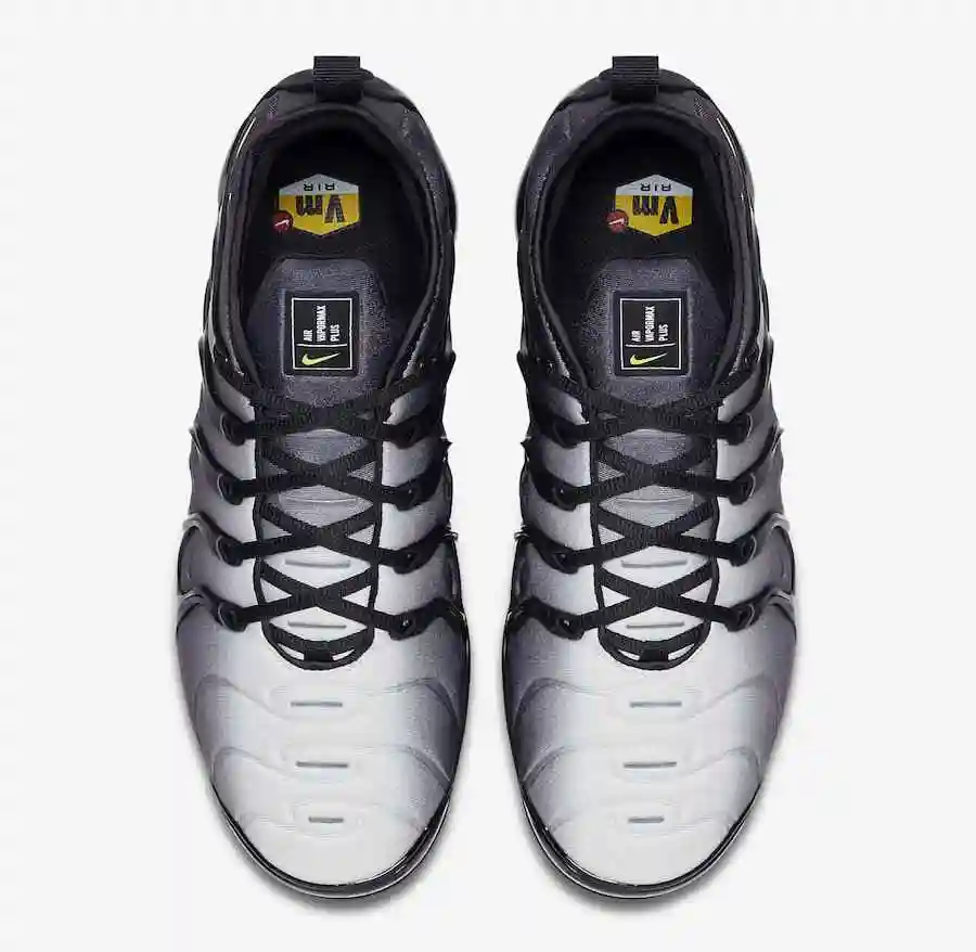 Nike-Air-VaporMax-Plus-Black-Volt-924453-009-Top-Insole.webp