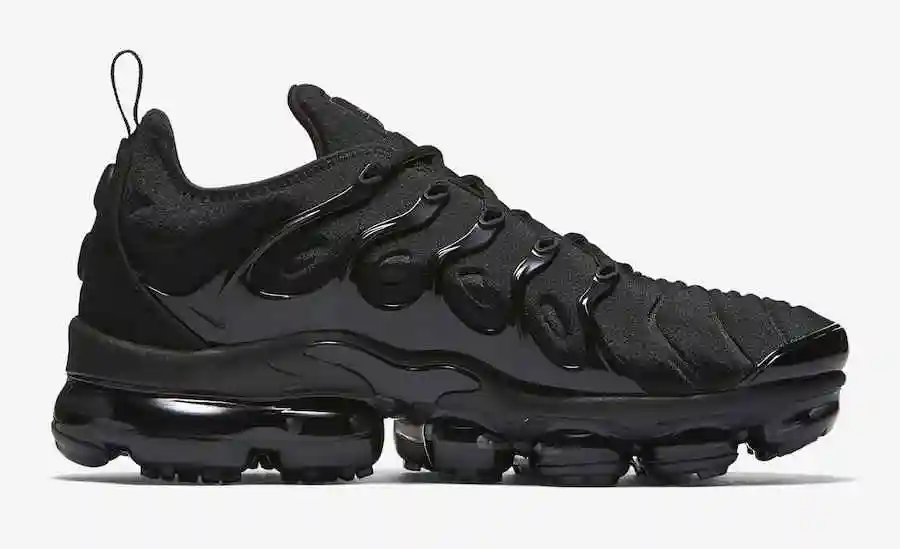 nike-air-vapormax-plus-black-924453-004-2.webp