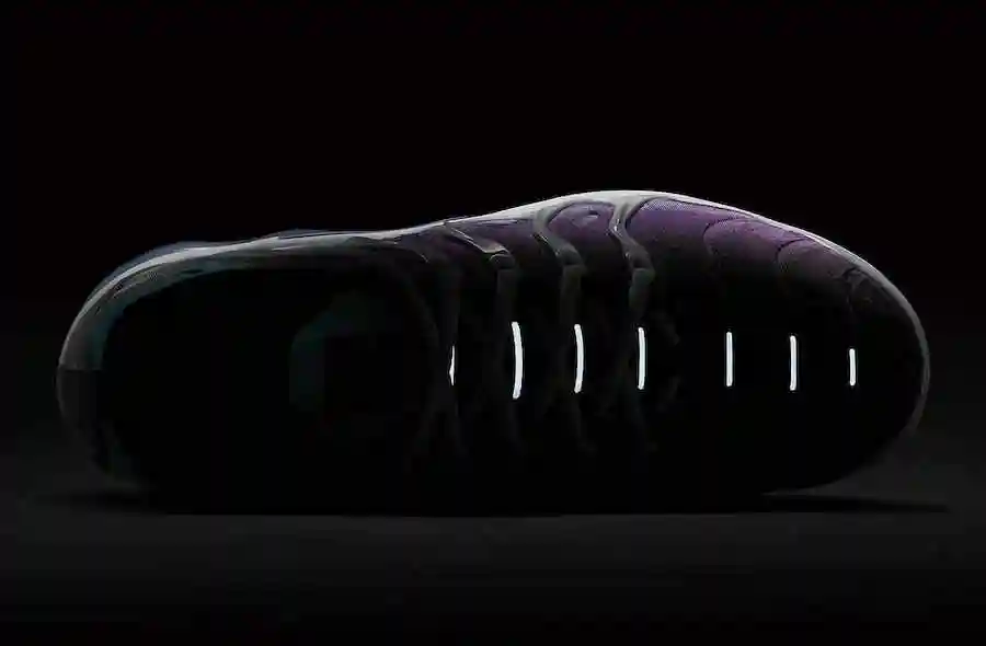 Nike-Air-VaporMax-Plus-Grape-924453-101-3M-Reflective.webp