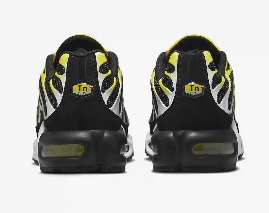 Nike-Air-Max-Plus-Black-Yellow-White-DQ3983-001-Release-Date-5.webp